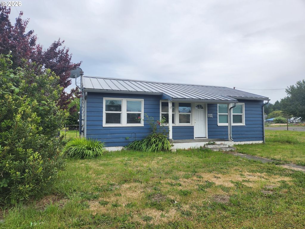 1025 N Lake Rd, Lakeside