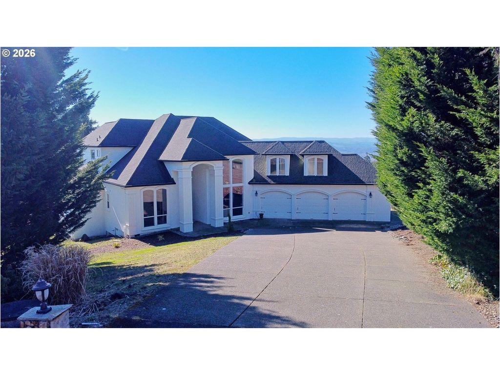 130 Upland Dr, Woodland