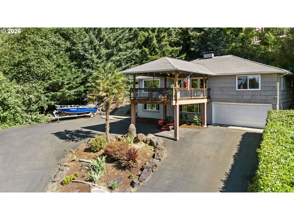 4024 Pacific Way, Longview