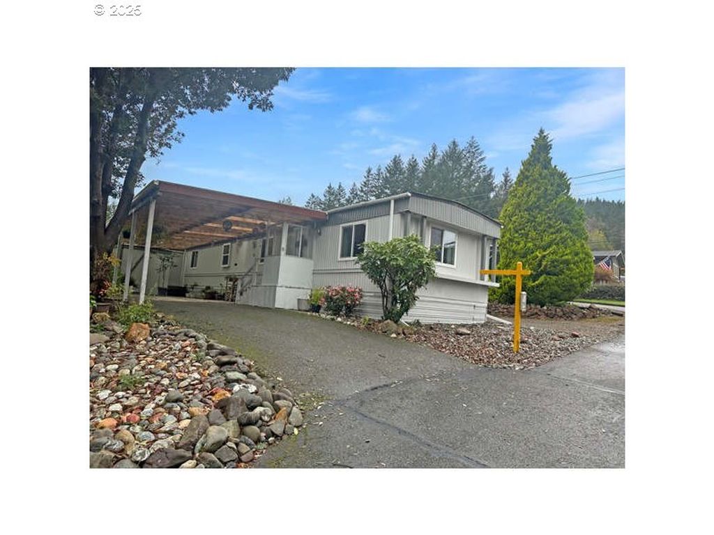 98825 Pleasant Hill Dr 6, Brookings