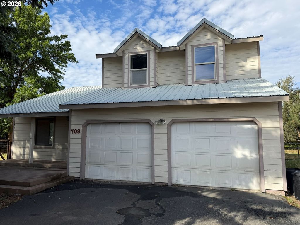 709 N Russell St, Joseph