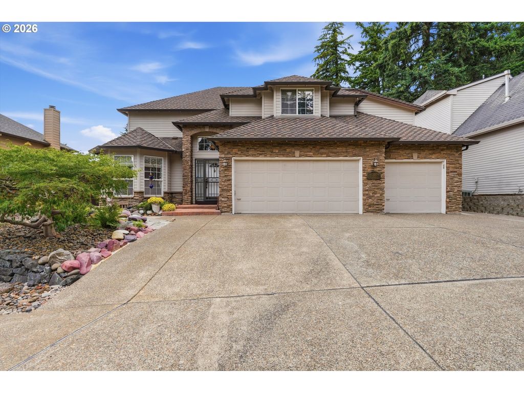16867 Wight Ln, Lake Oswego