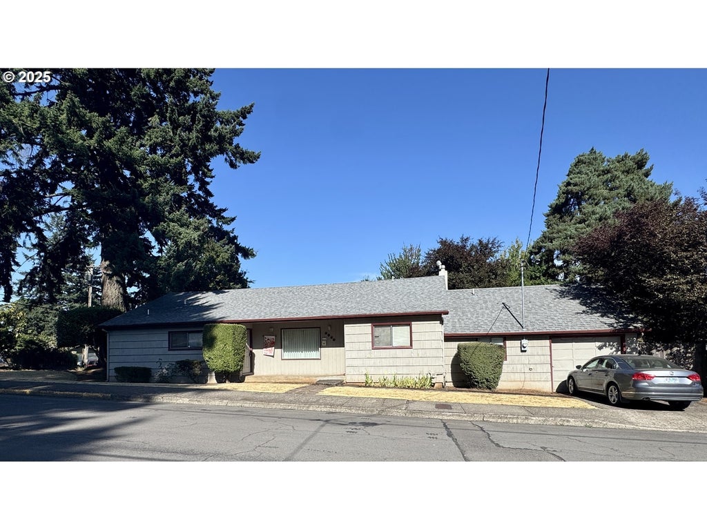 3030 Doughton St, Salem