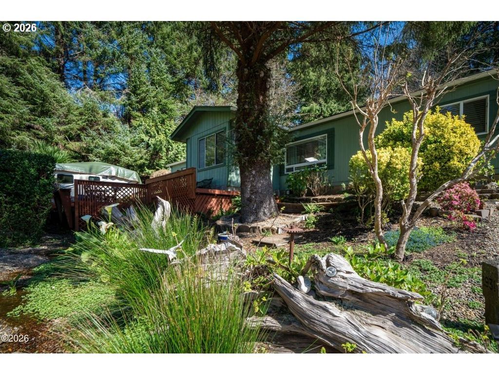 80 Ne Keene Ave, Depoe Bay