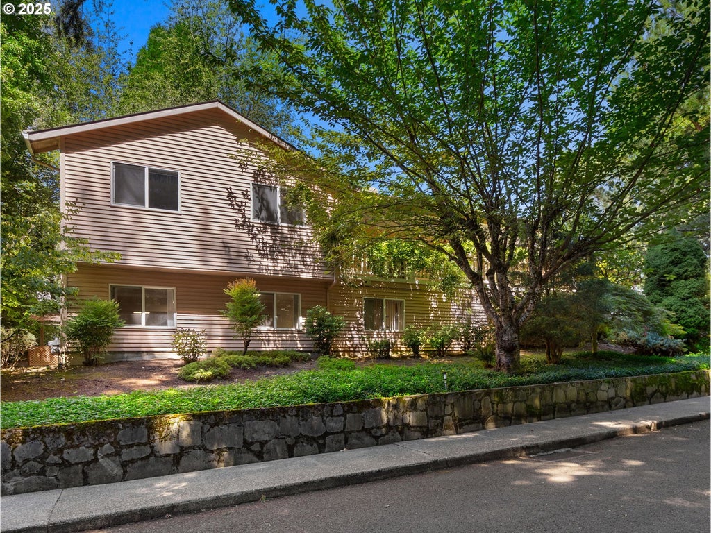 13221 Se Blackberry Cir, Portland