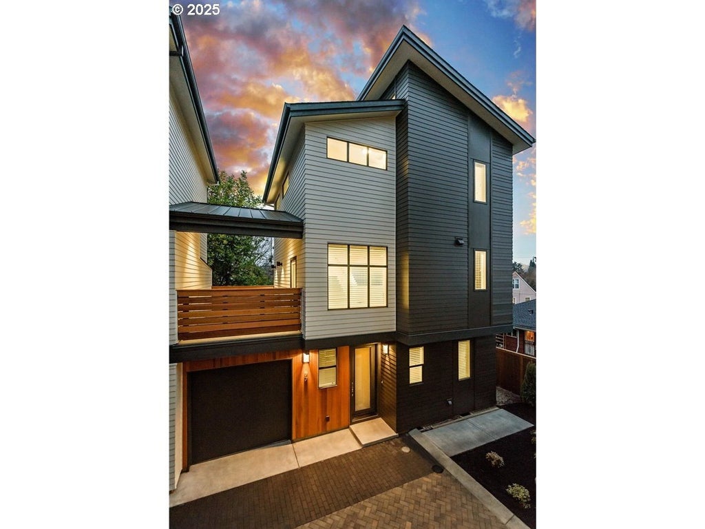 77 Ne 58th Ave, Portland