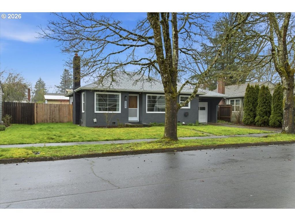 1084 24th St, Salem