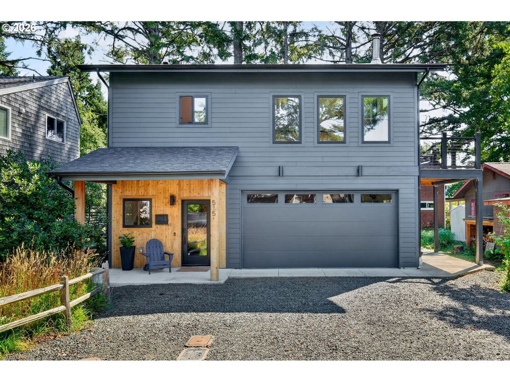 515 N Hemlock St, Cannon Beach