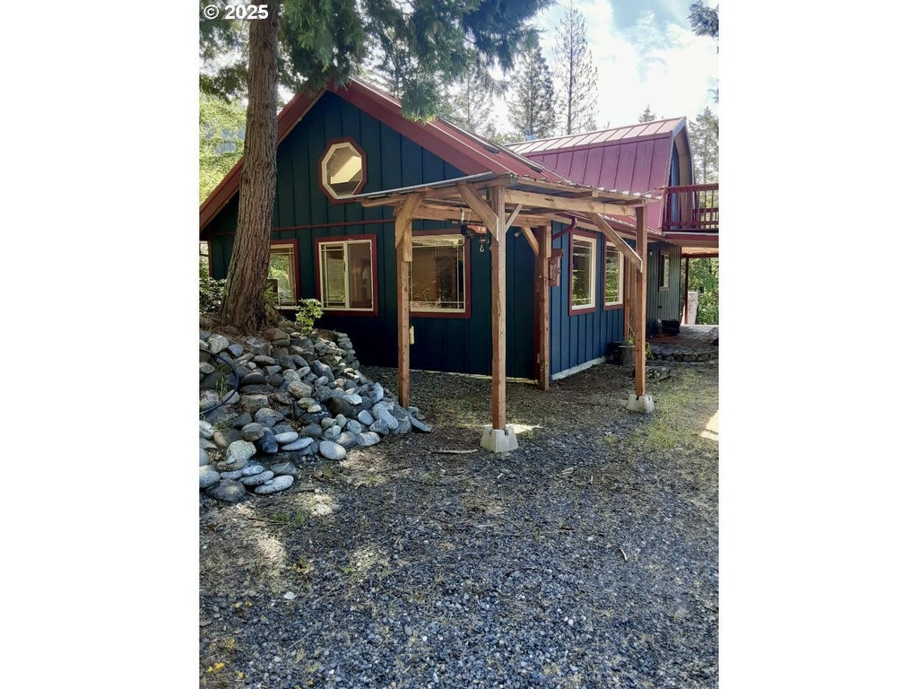 4580 Old House Creek Rd, Agness