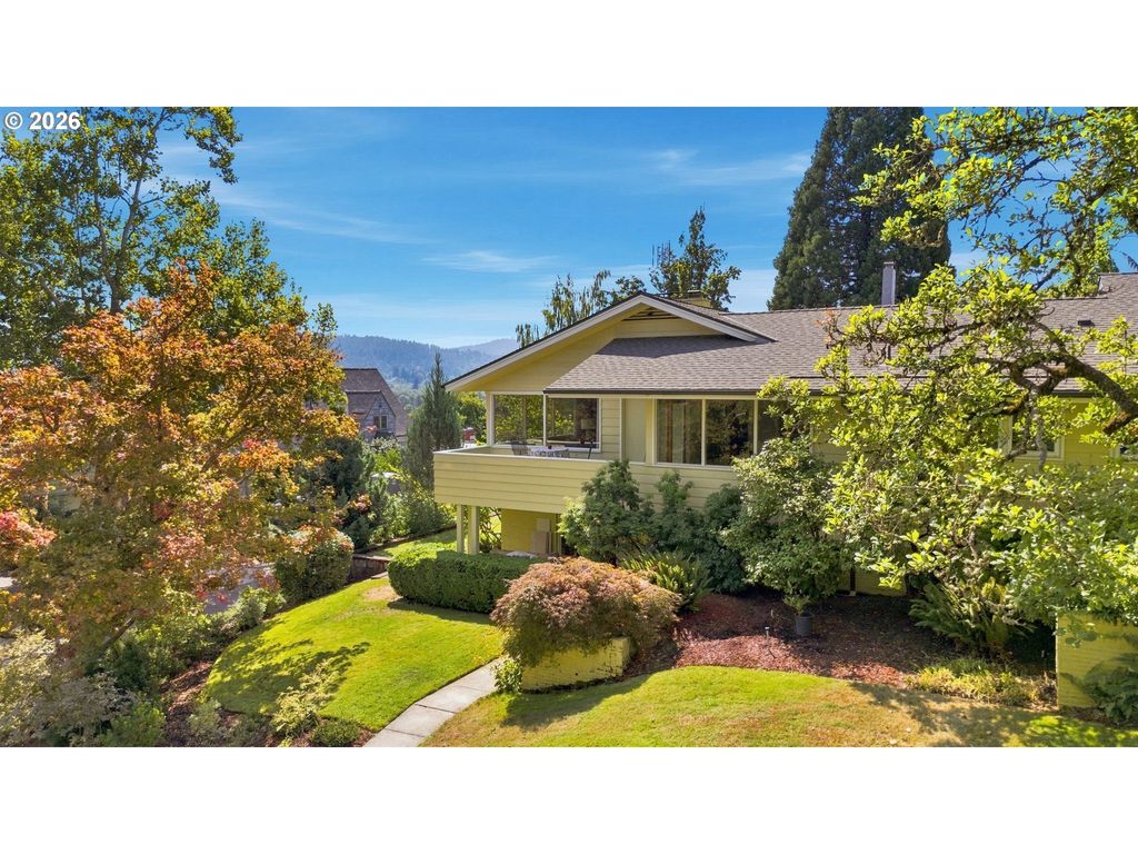 60 W 22nd Ave, Eugene