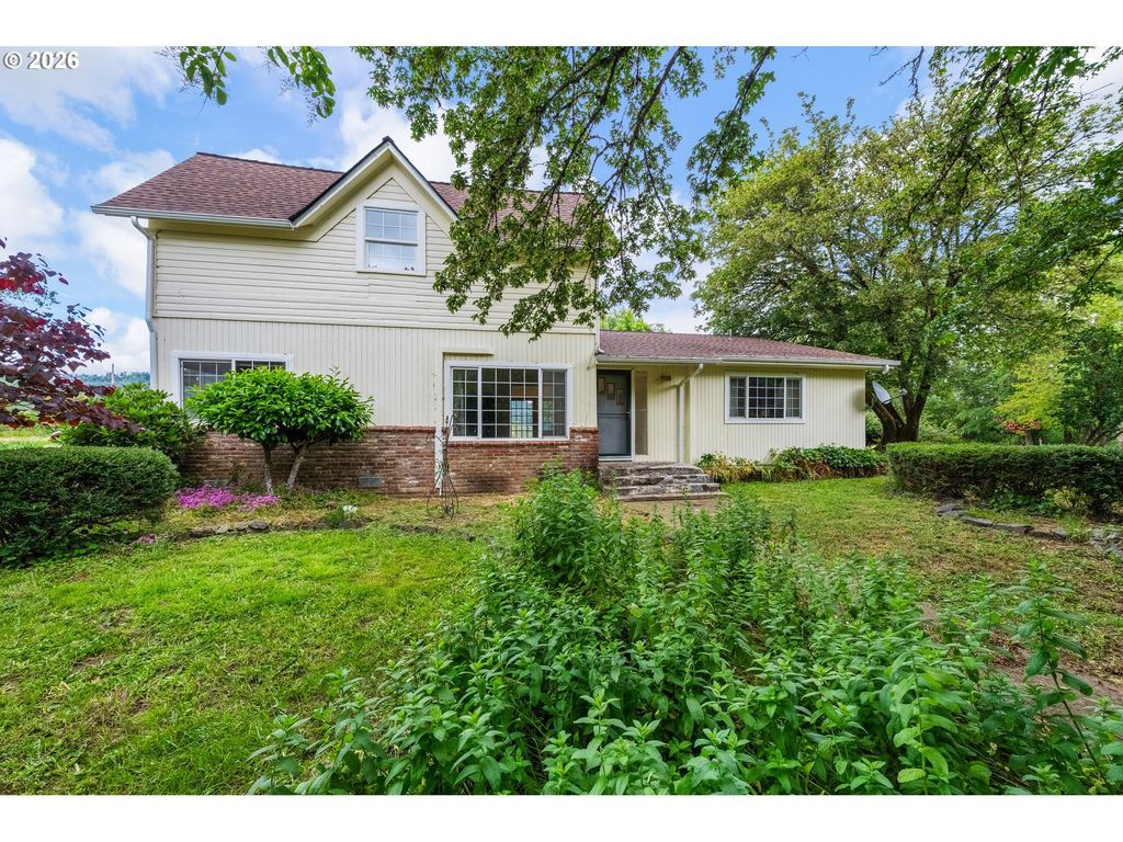 1177 Dairy Loop Rd, Roseburg