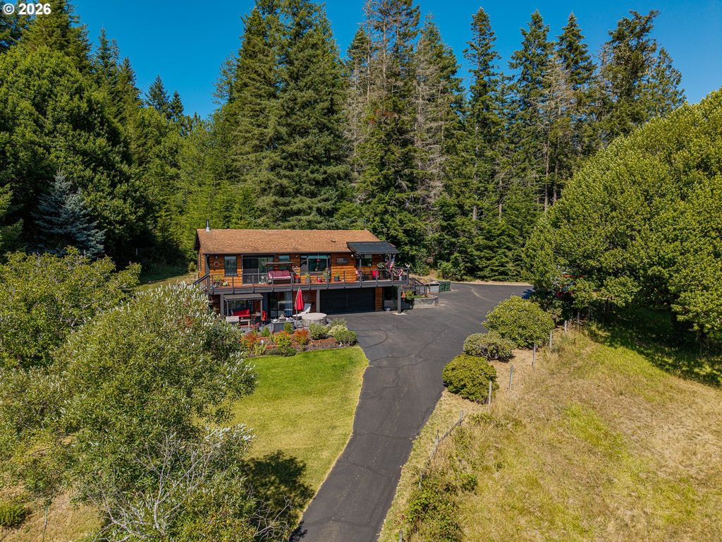 55719 Finley Loop, Coquille