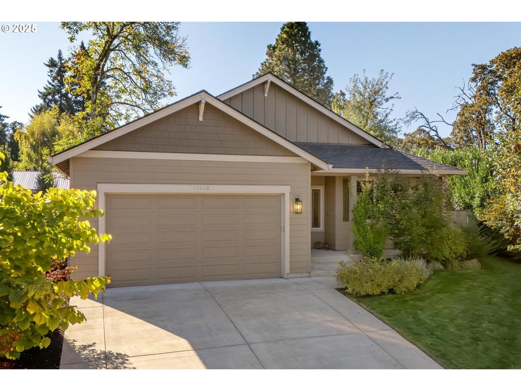 13768 John Jeffrey Ct, Oregon City