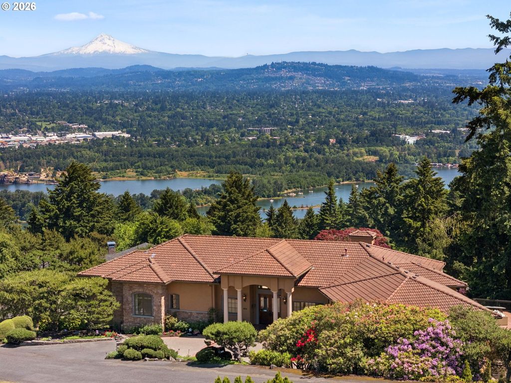 1212 Sw Hessler Dr, Portland