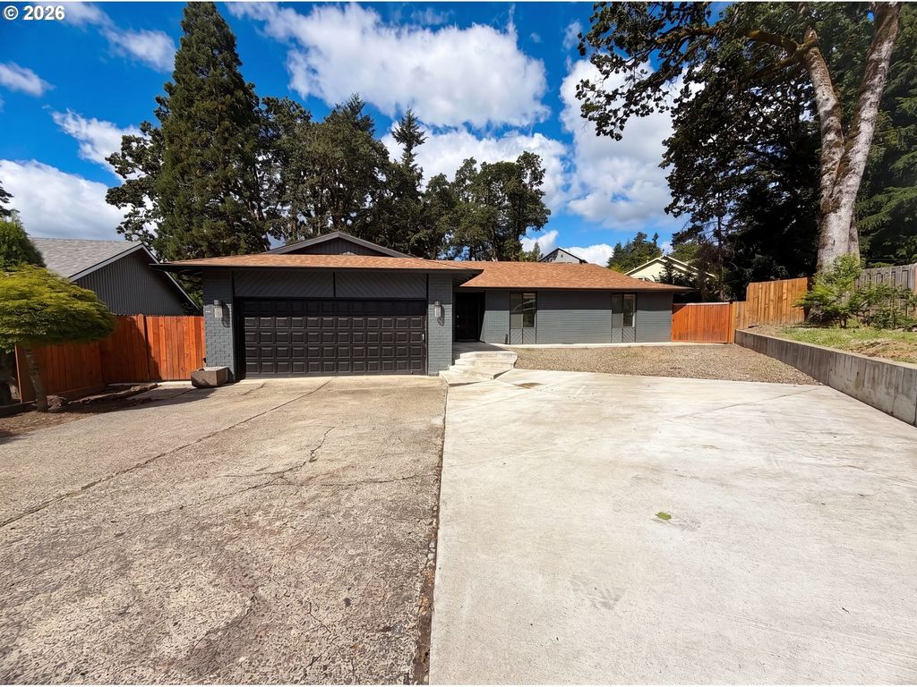 4246 Spring Rock Cir, West Linn