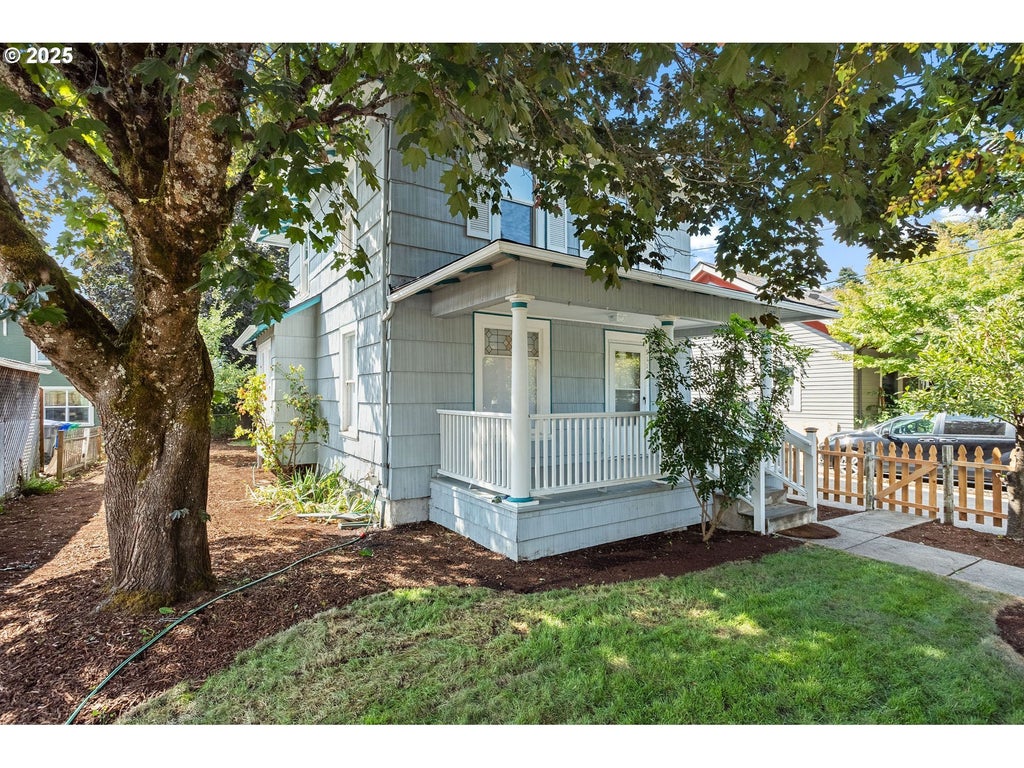 9116 N Syracuse St, Portland