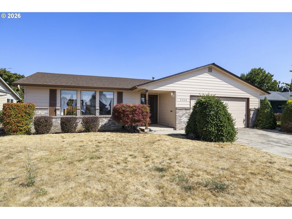 2044 Astor Way, Woodburn