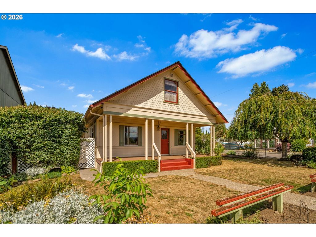 1235 C St, Washougal
