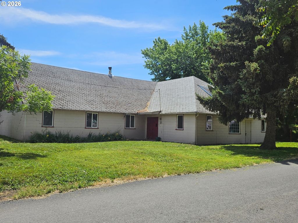 115 N Water St, Weston