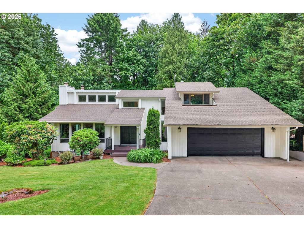 725 Carrera Ln, Lake Oswego
