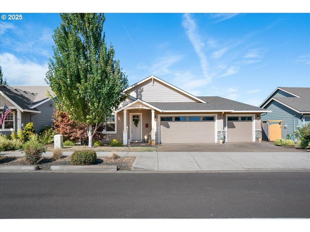 1670 Se Academy St, Dallas