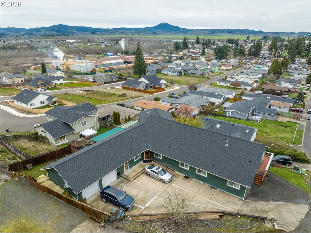 805 Queens Ave, Creswell