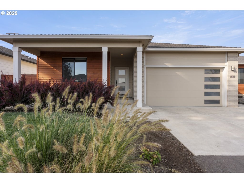 1686 Wilson Ct, Monmouth