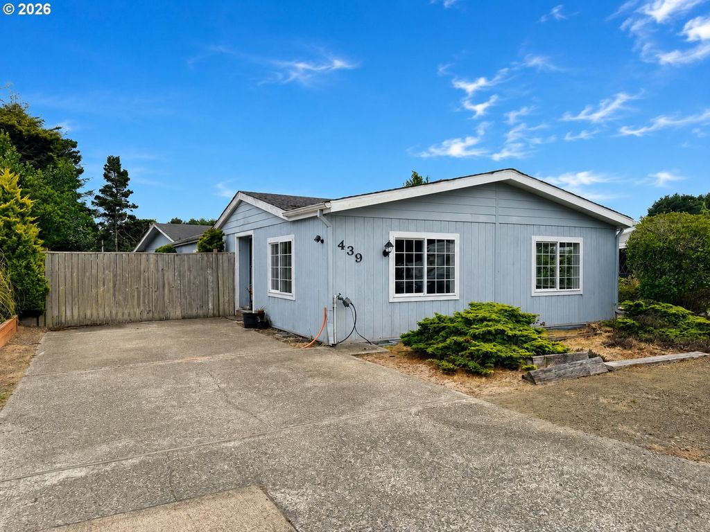 1600 Rhododendron Dr 439, Florence