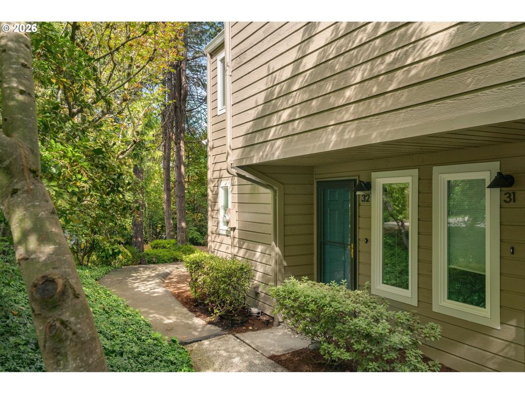 4880 Sw Scholls Ferry Rd 32, Portland