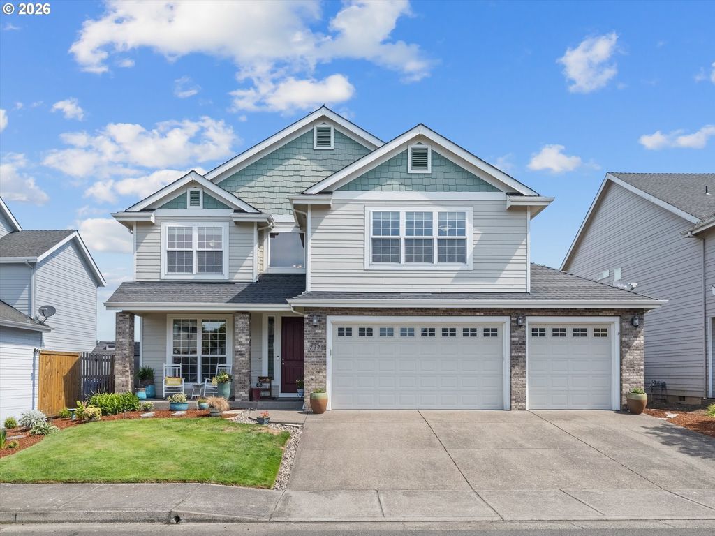 737 June Dr, Molalla
