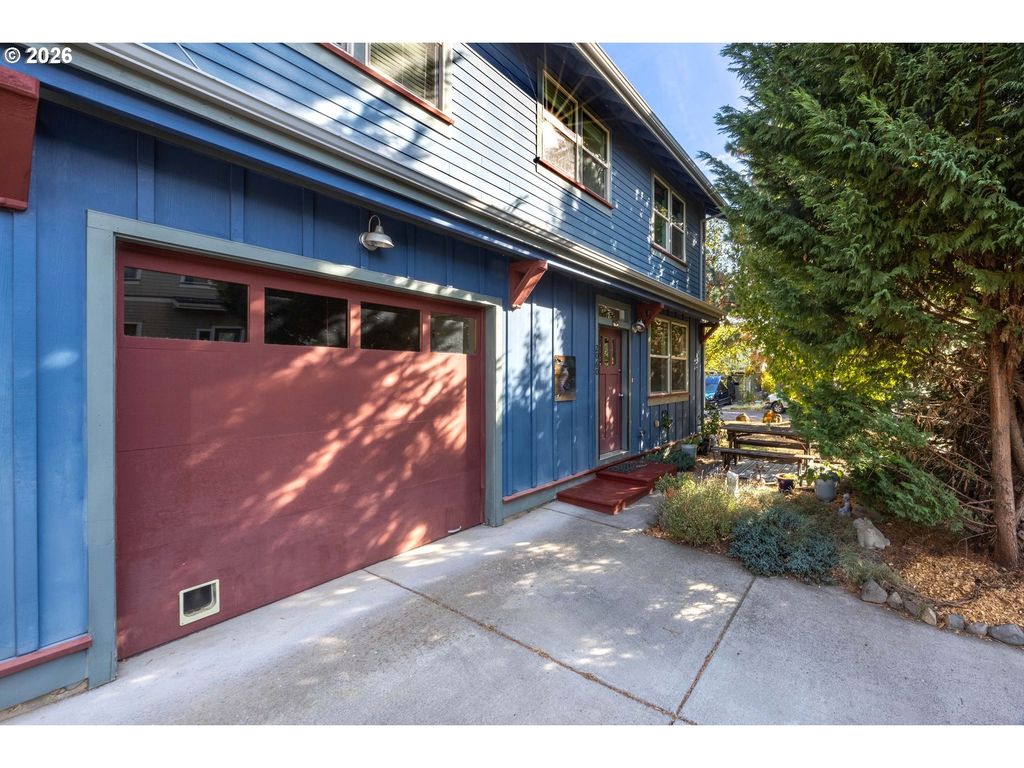 2060 Martha Ln, Hood River