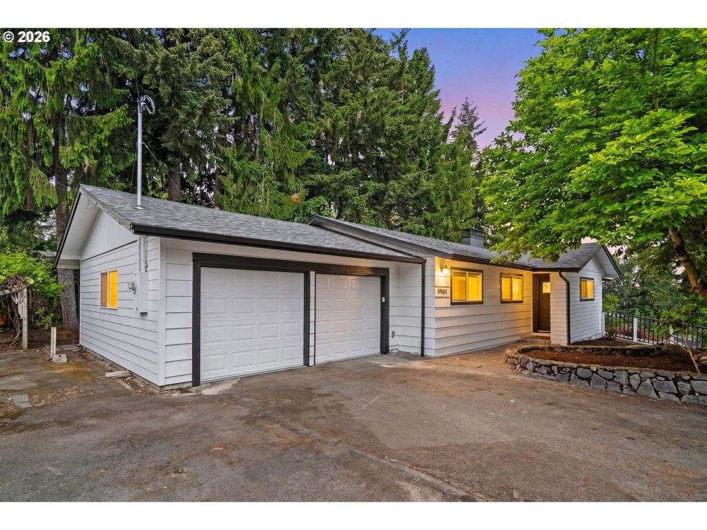 19001 Suncrest Dr, West Linn