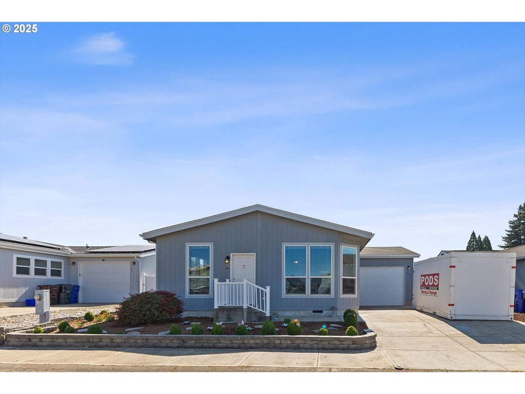 701 Oriental Ct, Molalla