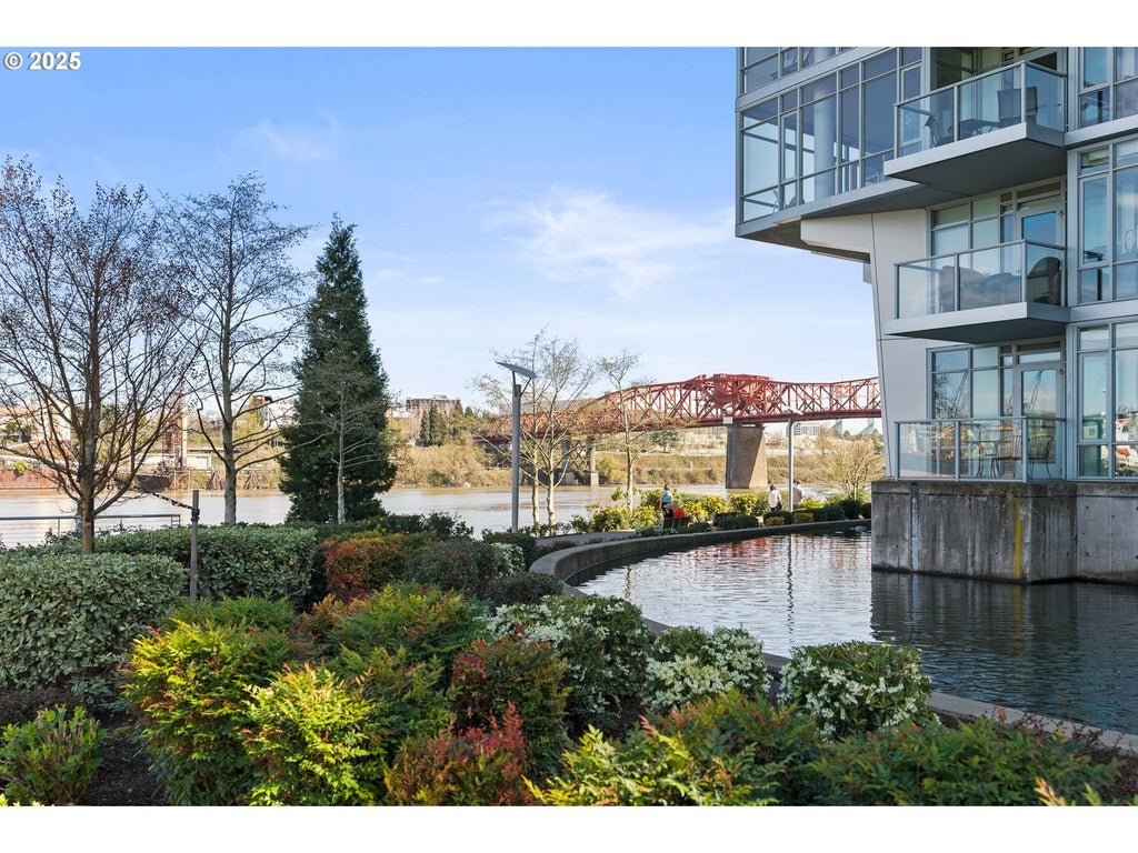 1310 Nw Naito Pkwy 105, Portland