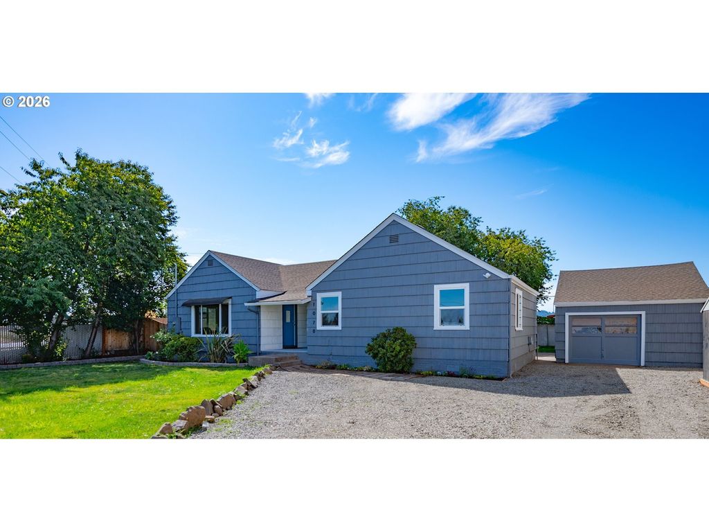 1070 Bethel Dr, Eugene
