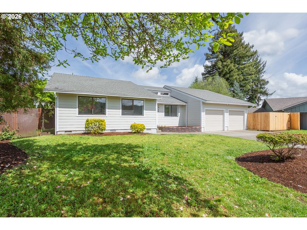 1676 Nw Youngwood Ct, Roseburg
