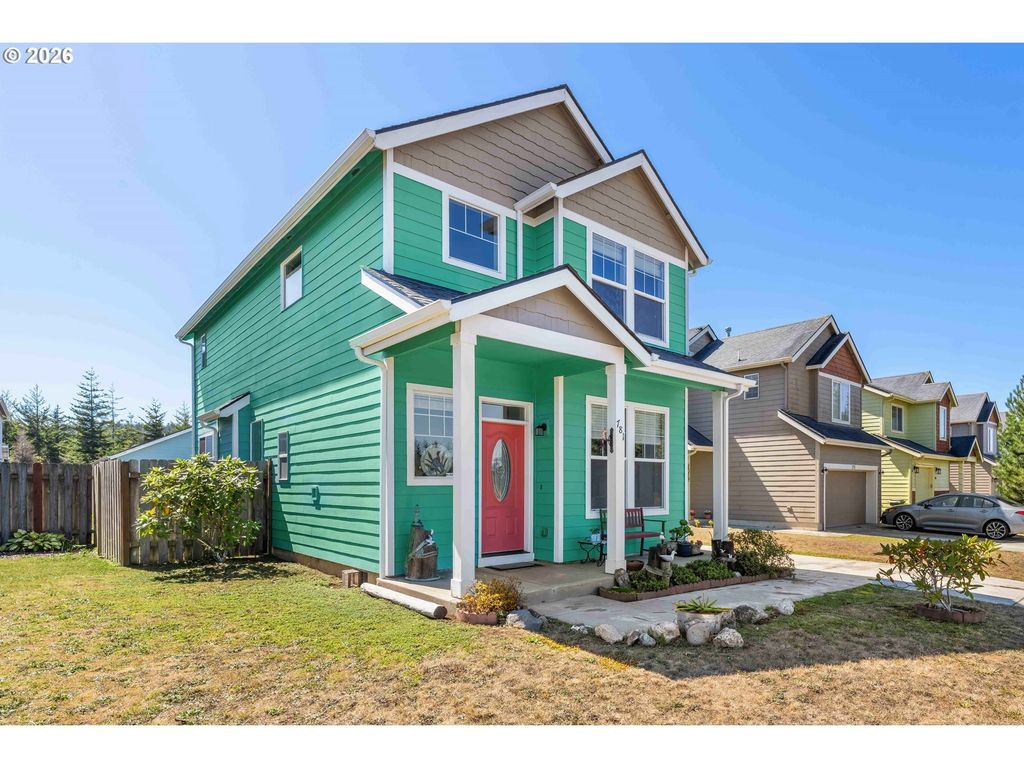781 Kentucky Ave, Coos Bay