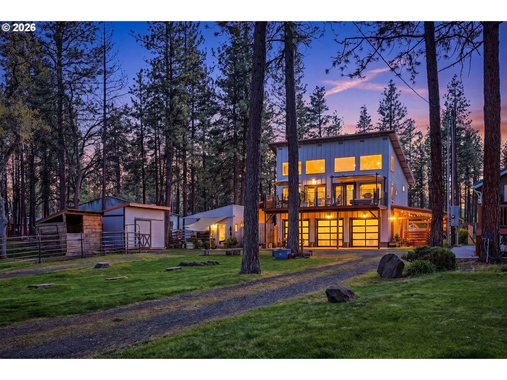 206 S Lakewood Rd, Tygh Valley