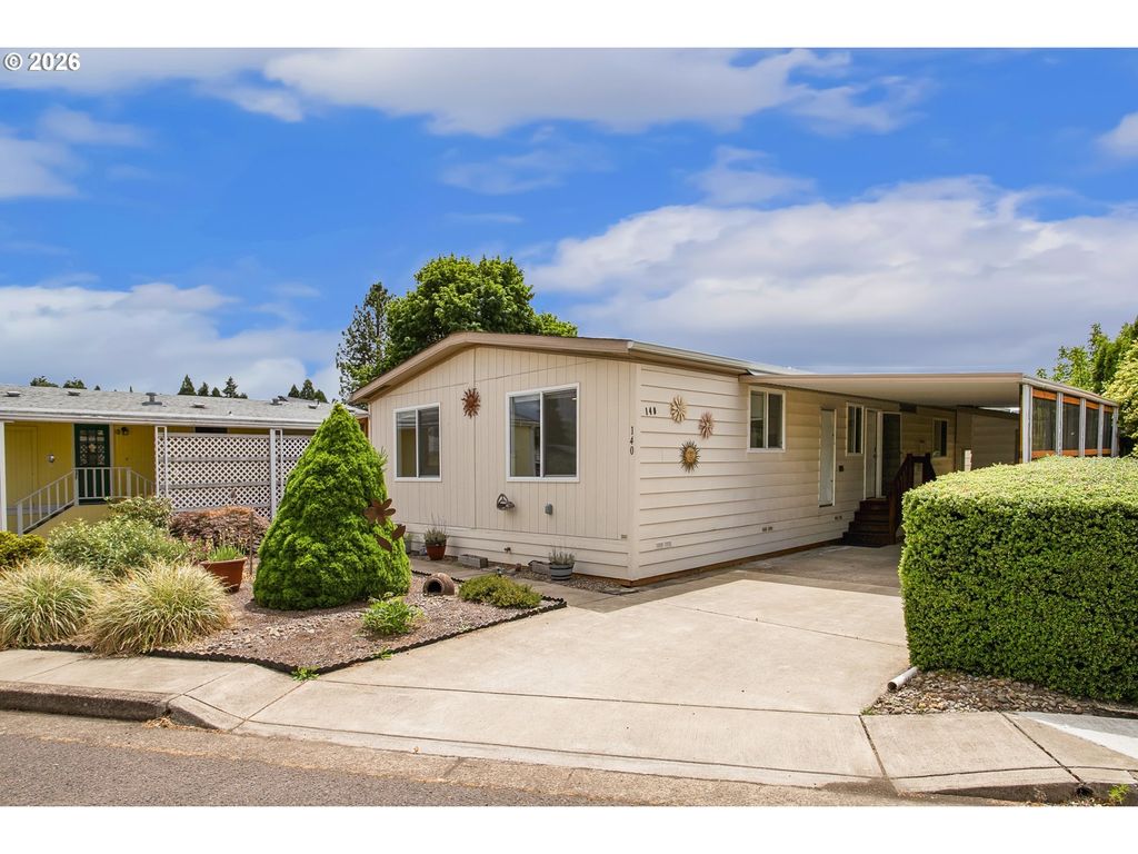 1199 N Terry St 140, Eugene