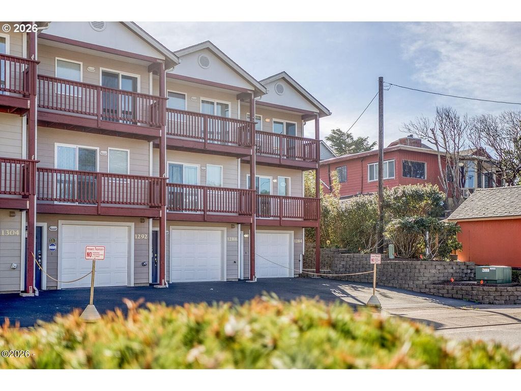 1284 Nw 15th St, Lincoln City