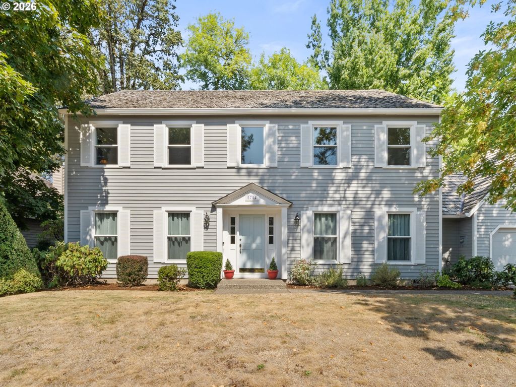 5754 Charles Cir, Lake Oswego