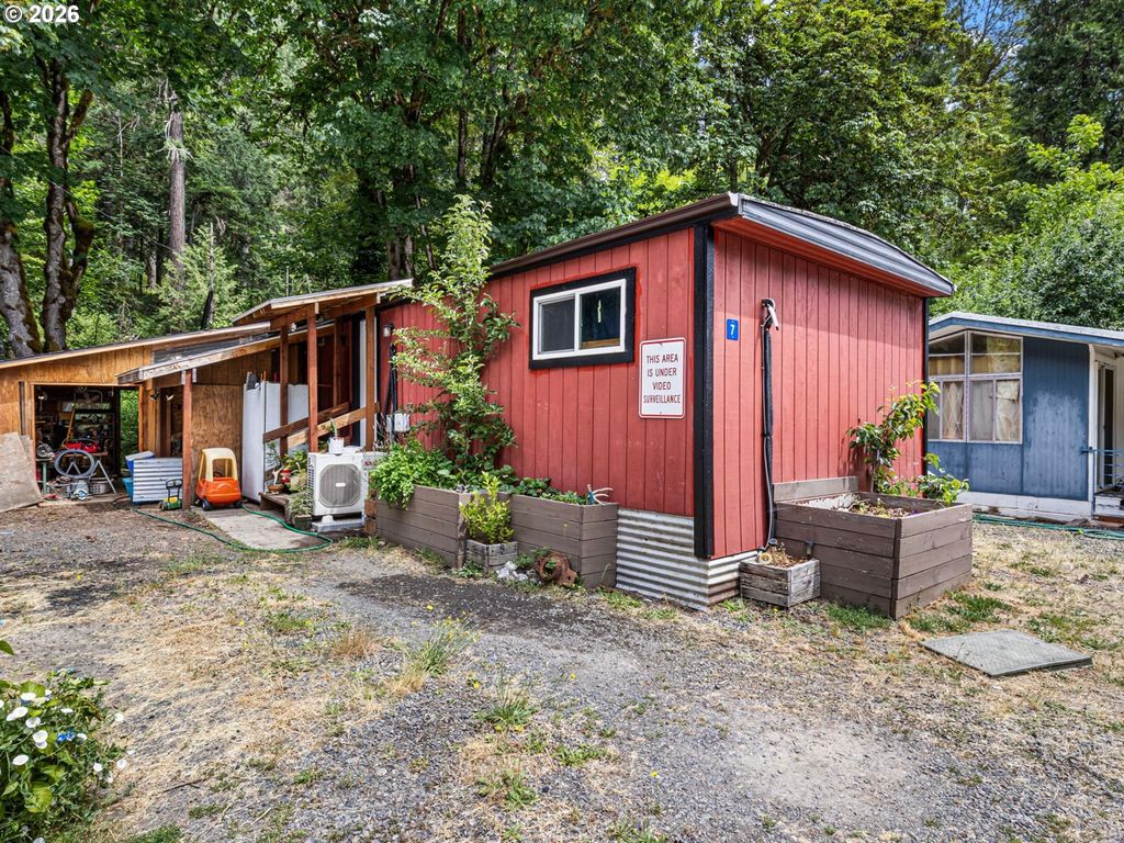 46372 Highway 58 7, Westfir