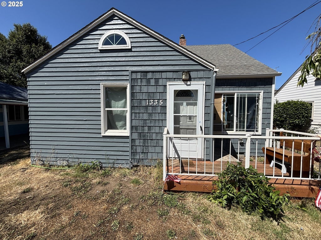 1335 Lee St Se, Salem