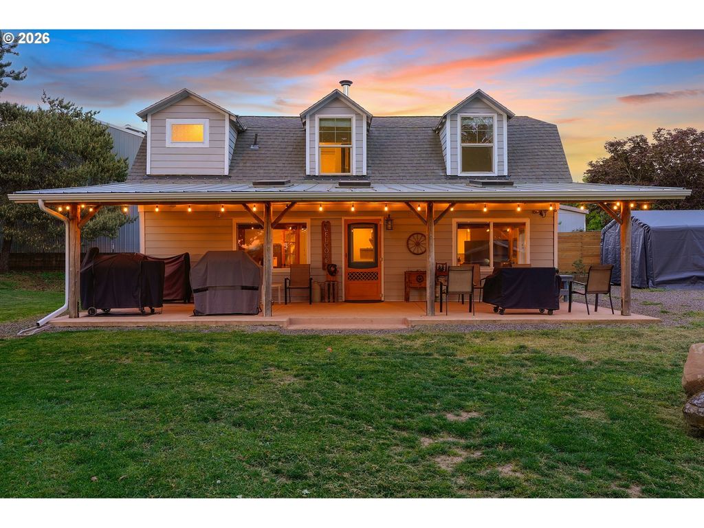 22581 S Schieffer Rd, Colton