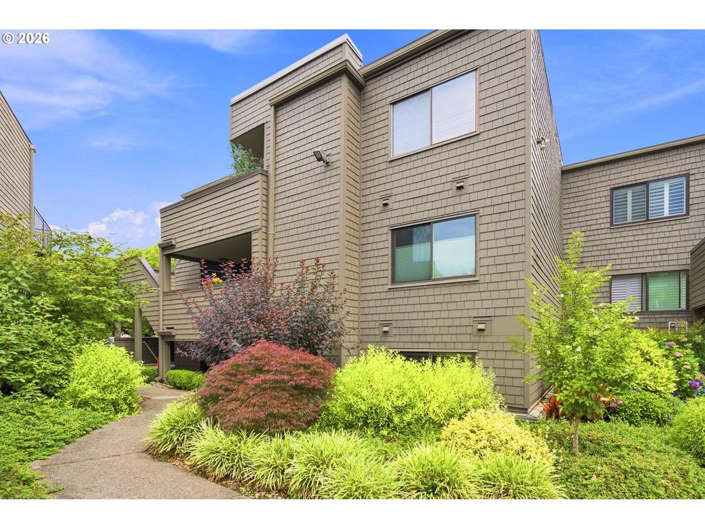 5620 S Riverside Ln 1, Portland