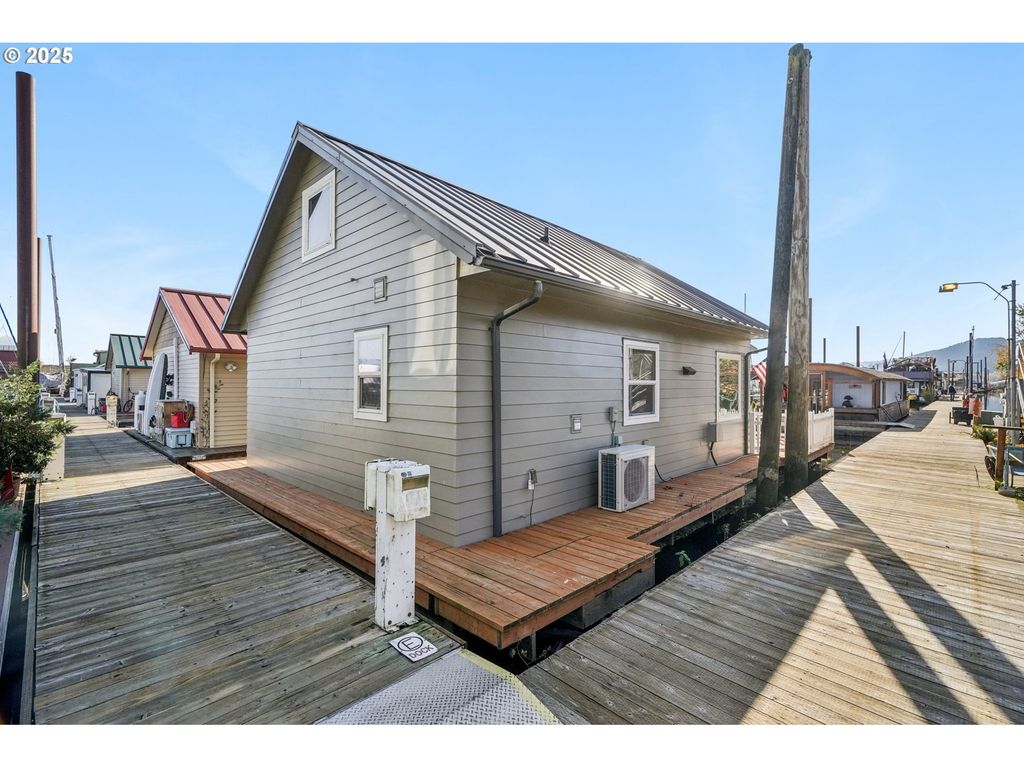 34326 Johnson Landing Rd E-1, Scappoose