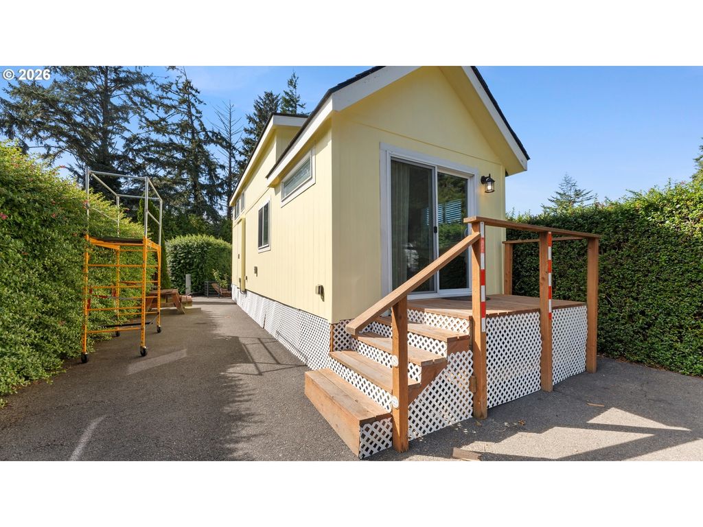 91403 Kellogg Ln, Coos Bay