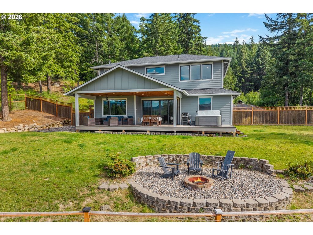 11 Fairway Ln, White Salmon