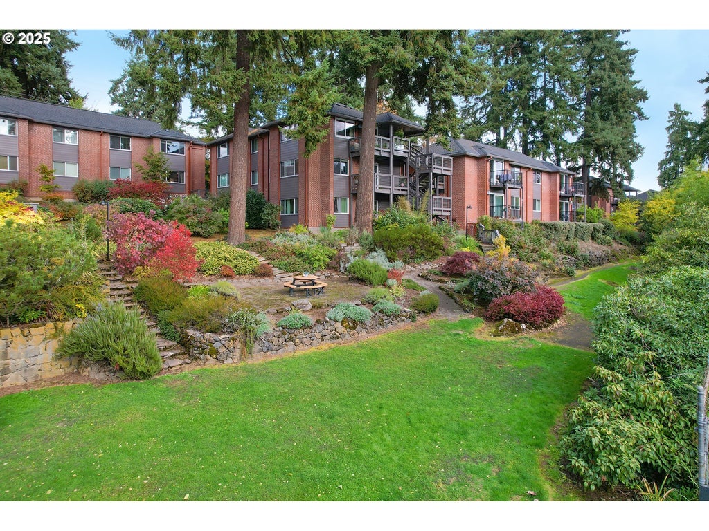 222 Ridgeway Rd, Lake Oswego