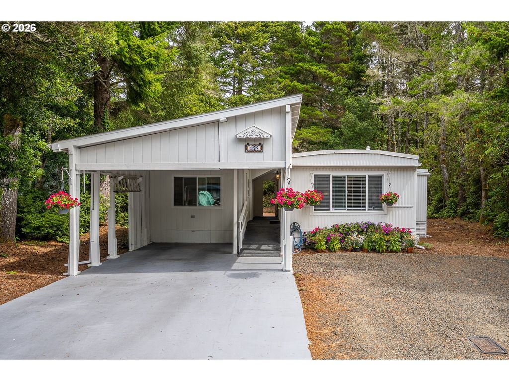 1600 Rhododendron Dr 129, Florence